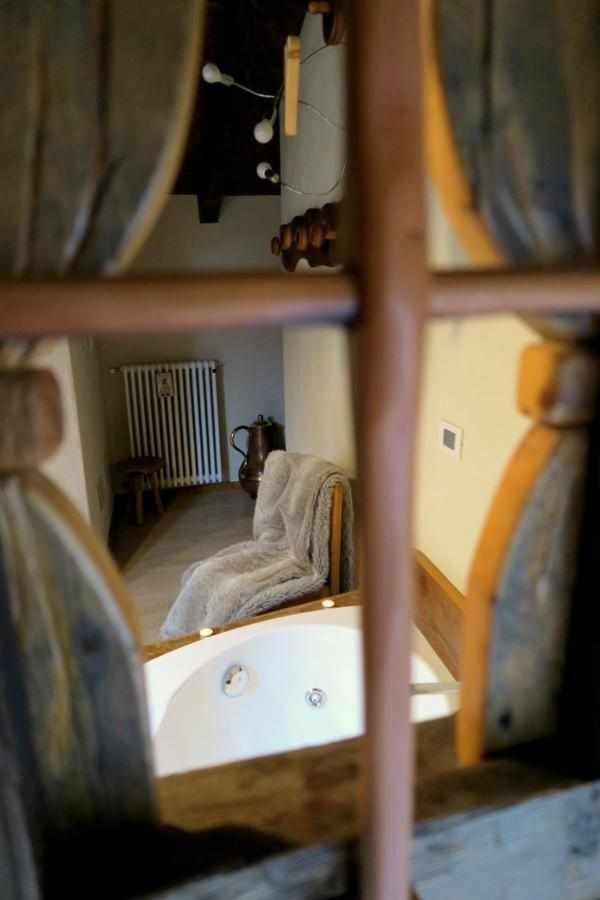 Romantica Con Vasca Idromassaggio Ferienhaus